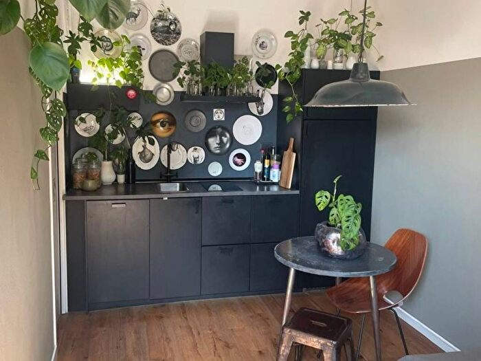 Appartamento bilocale in affitto in Via Legnone, Dergano, Milano