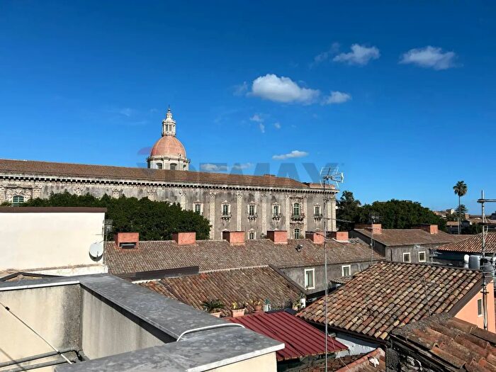 Casa trilocale in vendita in Catania
