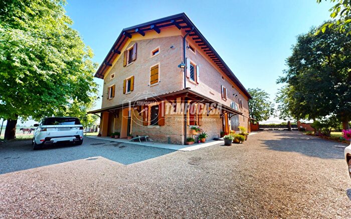 Casa con 5 locali in vendita in Via Canale per Reggio, San Martino In Rio