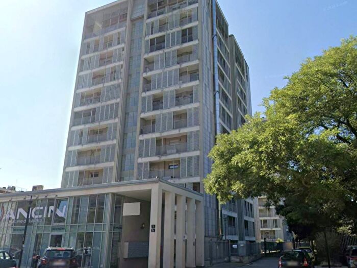 Appartamento trilocale in vendita in Via Fra' Riccardo Pampuri, Vigentino Fatima, Milano