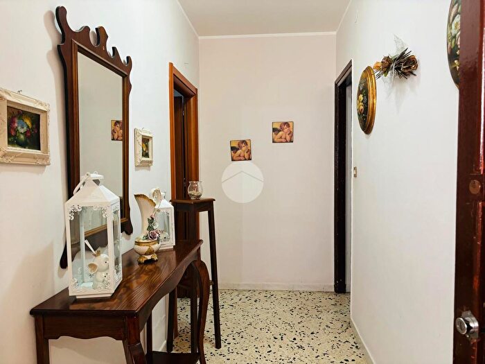 Appartamento trilocale in vendita in Via Giovanni Gentile, Palermo