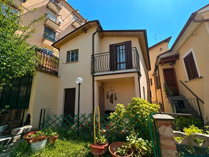 Casa trilocale in vendita in Via Capo Le Case, Poggio Mirteto