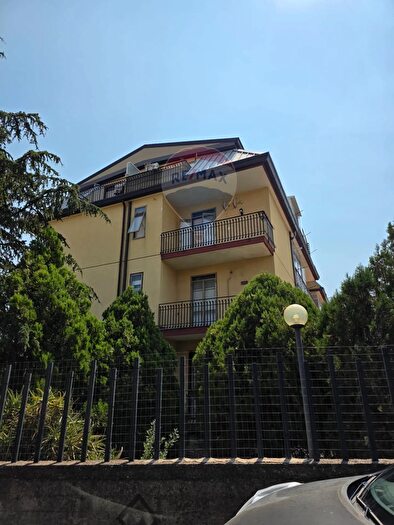 Appartamento quadrilocale in vendita in Via Cesare Battisti, Belpasso