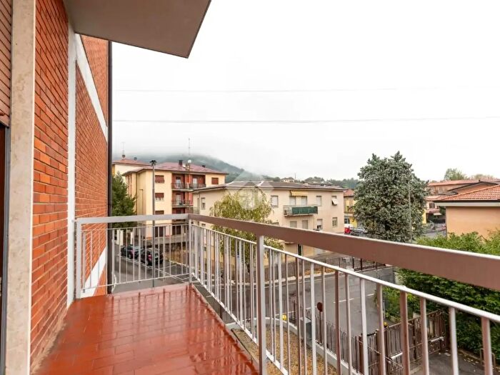 Appartamento trilocale in vendita in Via Cecilia Manna, Torre Boldone