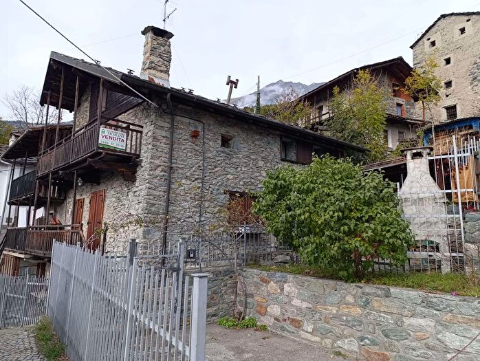Casa con 6 locali in vendita in Moron, Saint Vincent