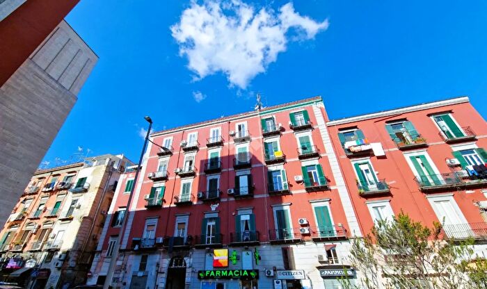 Appartamento bilocale in vendita in Riviera di Chiaia, Napoli