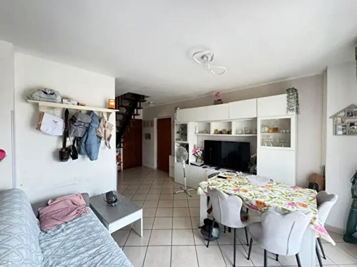 Appartamento con 5 locali in vendita in Via Bellante, Roma