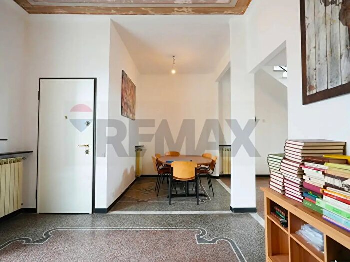 Casa con 9 locali in vendita in Via Piero Calamandrei, SantOlcese