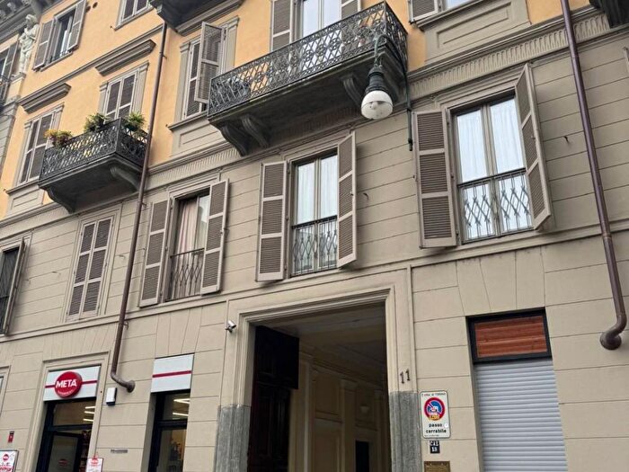 Casa monolocale in affitto in Via Fratelli Calandra, Via della Rocca, Torino