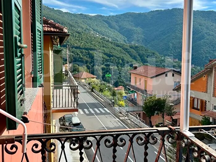 Appartamento quadrilocale in vendita in Via Aimone Martini, Bargagli