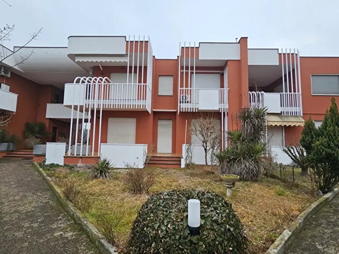 Appartamento quadrilocale in vendita in Via Mario Desderi, Asti