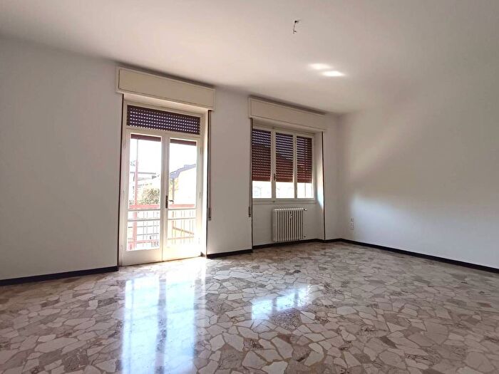 Appartamento quadrilocale in affitto in Via dei Bagni, Via Veneto Borgo Trento, Brescia