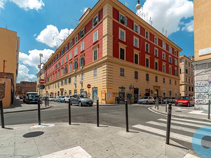 Appartamento trilocale in affitto in Via degli Equi, San Lorenzo, Roma