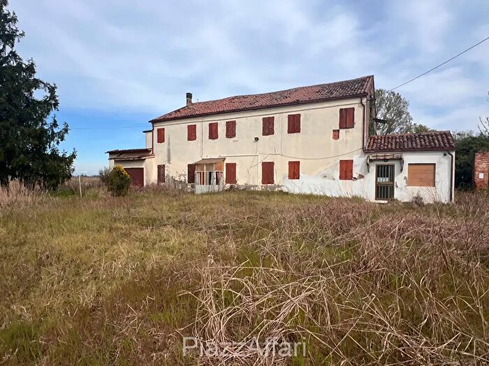 Casa in vendita in Via Bosco, Correzzola