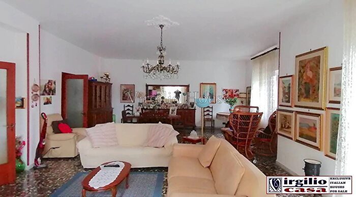 Appartamento con 5 locali in vendita in Via Giovanni XXIII Ostuni, Ostuni