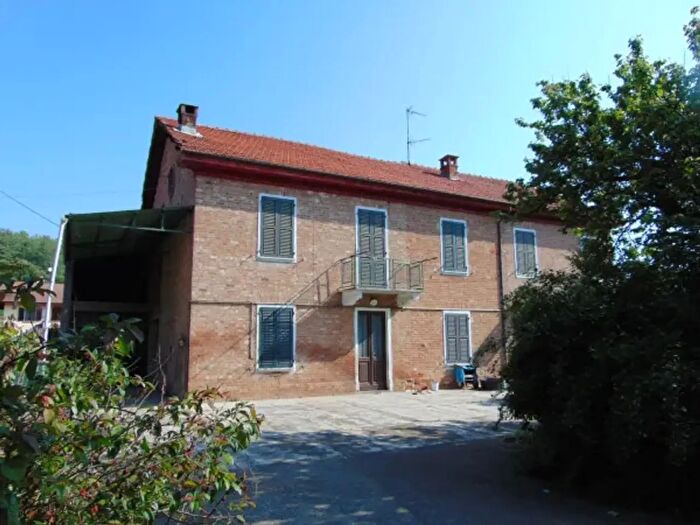 Casa con 6 locali in vendita in Via Crose, Incisa Scapaccino