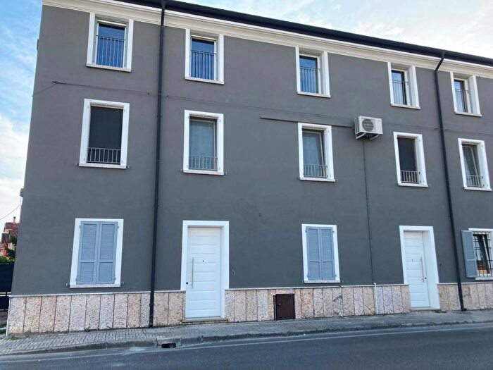 Appartamento bilocale in affitto in Via Giuseppe Mazzini, Centro, Roverbella