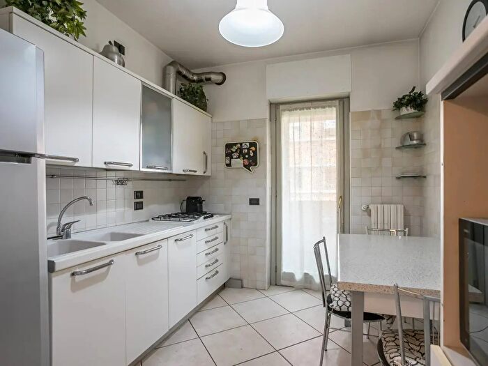 Appartamento trilocale in vendita in Via Corridoni, Bergamo