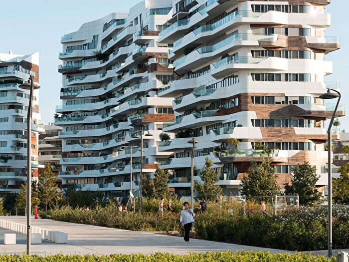 Appartamento con 5 locali in affitto in Viale Berengario, City Life, Milano
