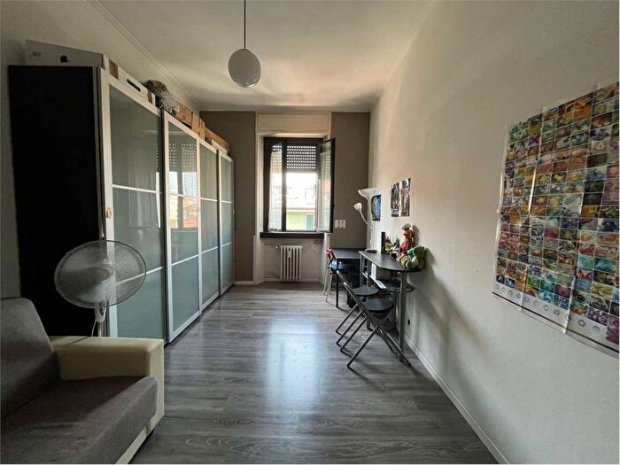 Appartamento bilocale in affitto in via maestri campionesi, Cadore, Milano