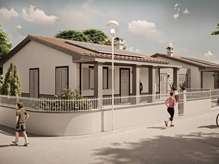 Casa con 5 locali in vendita in Agliana