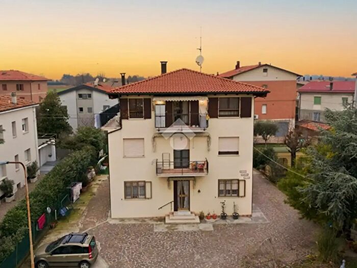 Appartamento quadrilocale in vendita in V delle Radici, Formigine