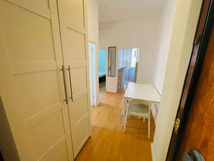 Appartamento bilocale in affitto in Viale delle Provincie, Bologna, Roma