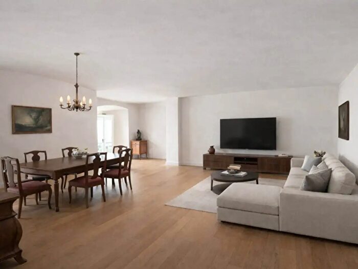 Appartamento trilocale in vendita in Via dei Banchi, Firenze