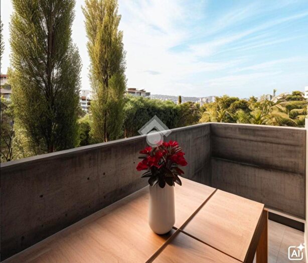 Appartamento trilocale in vendita in Via Vincenzo Scamozzi, Reggio Emilia