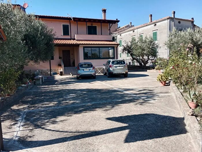 Casa con 6 locali in vendita in Corso Carmine, Cerisano