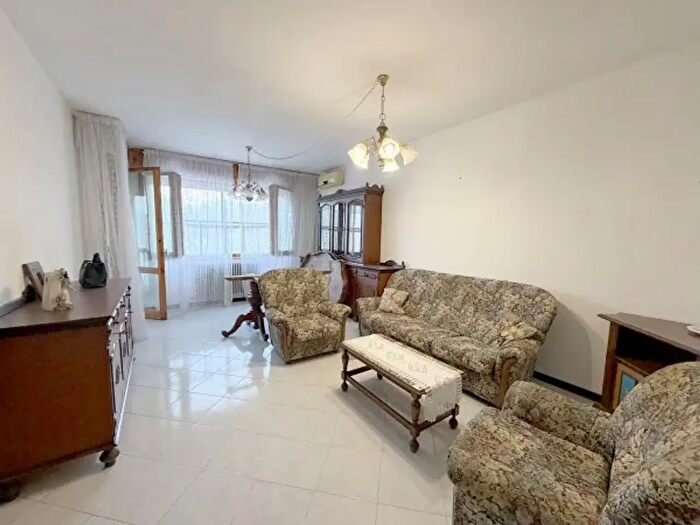 Casa con 6 locali in vendita in Via Raffaele Pastore, BellariaIgea Marina