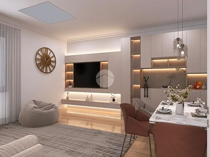 Appartamento trilocale in vendita in Via Fornovo, Roma