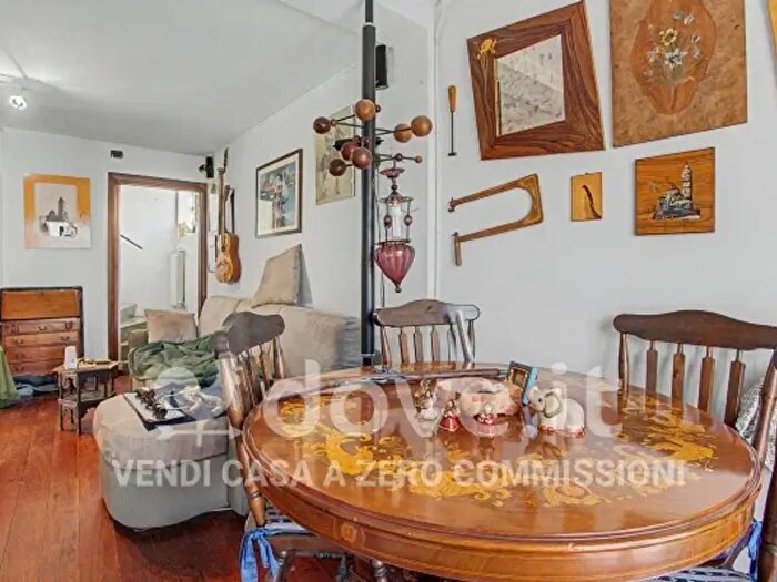 Casa con 6 locali in vendita in Via Fratelli Zaccheo, Maccagno con Pino e Veddasca