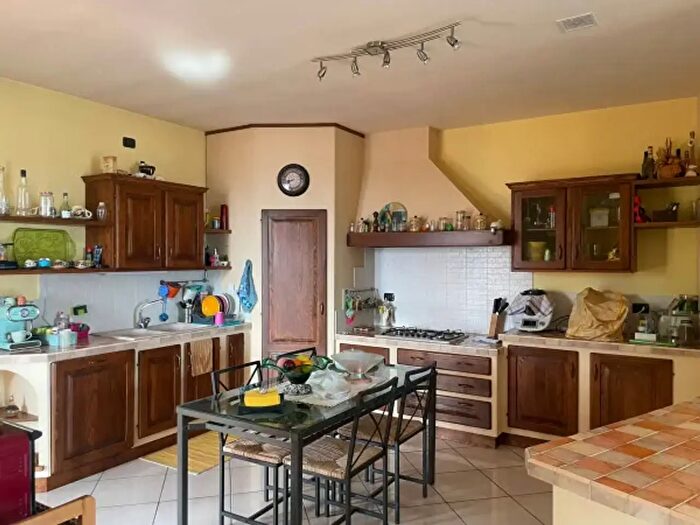 Casa con 6 locali in vendita in Pavullo Nel Frignano