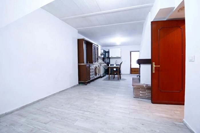 Appartamento trilocale in vendita in Via Cairoli, Cellere