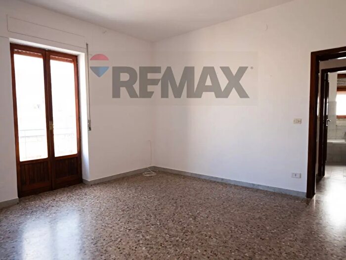 Appartamento trilocale in vendita in Via Ponticello, Crispiano