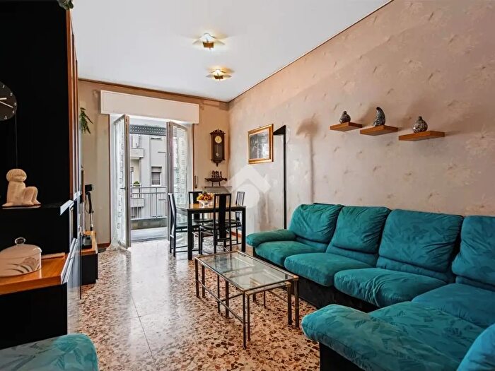 Appartamento trilocale in vendita in Via Hermada, Milano