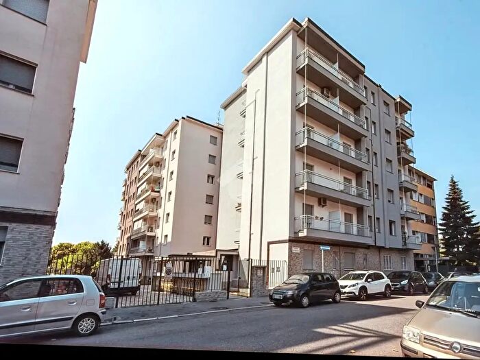 Case in Vendita e in Affitto - 3