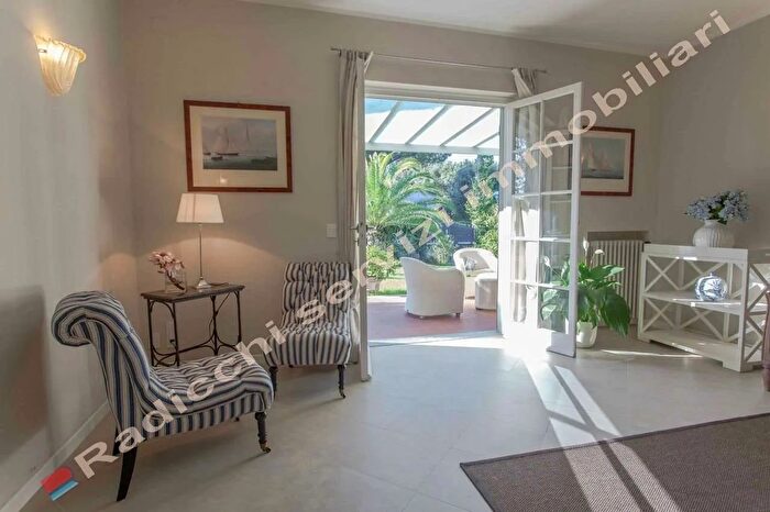 Casa con 5 locali in affitto in Via Ammiraglio Morin a, Forte Dei Marmi