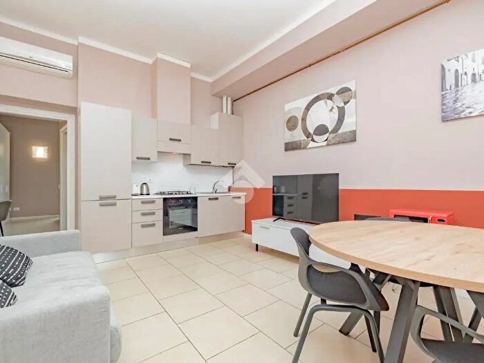 Appartamento bilocale in affitto in Via Garigliano, Milano