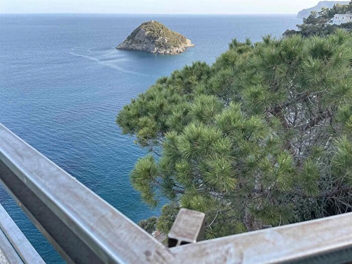 Appartamento con 5 locali in affitto in Bergeggi Savona Sv, Bergeggi