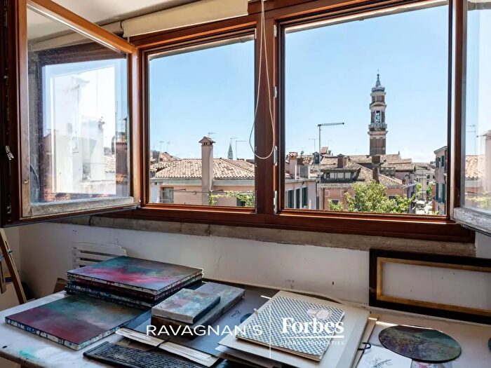 Appartamento con 9 locali in vendita in Venezia