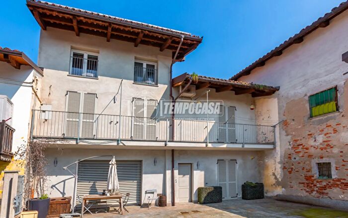 Casa con 5 locali in vendita in Savigliano