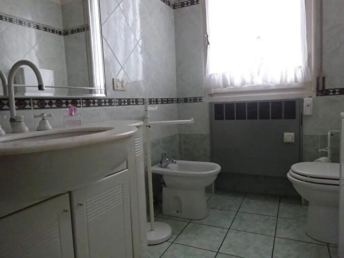 Appartamento quadrilocale in vendita in Via Dante Alighieri, Cento