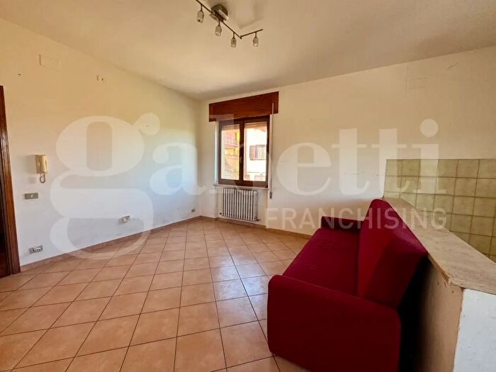 Appartamento quadrilocale in vendita in Via Reggio Emilia Snc, Orte