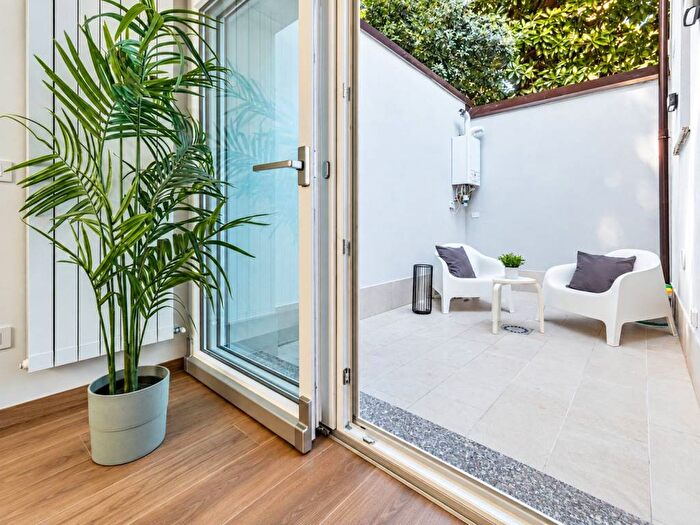 Appartamento bilocale in vendita in VIA CAMILLO HAJECH, Plebisciti Susa, Milano
