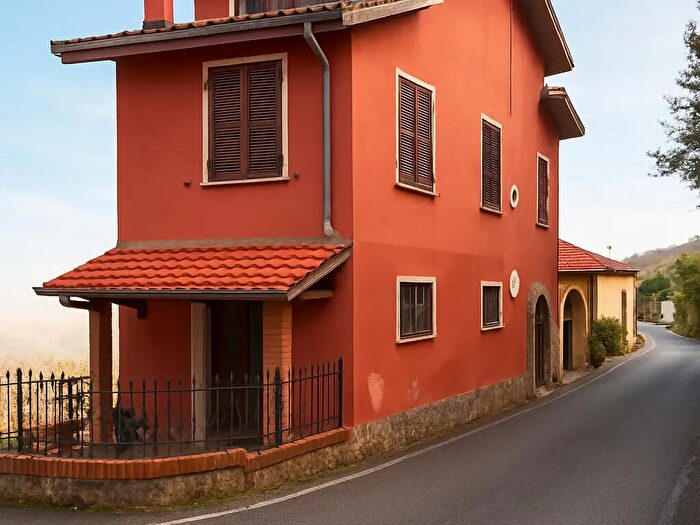 Casa con 5 locali in vendita in Via Colle San Bartolomeo, Caravonica