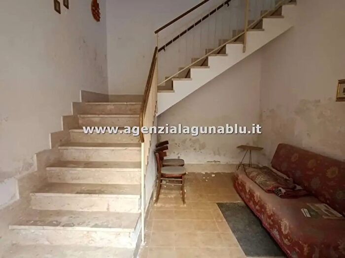 Casa quadrilocale in vendita in Via Cattaneo, Marsala