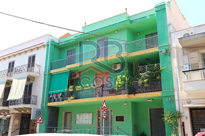 Appartamento con 6 locali in vendita in Via Vittorio Veneto, Ispica