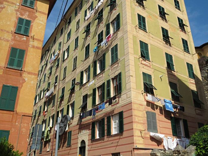 Appartamento trilocale in affitto in Via Piero Schiaffino, Centro, Camogli